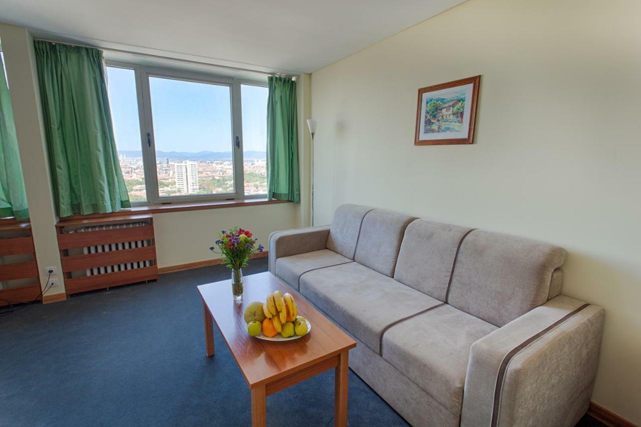 Hemus Hotel Sofia Buitenkant foto