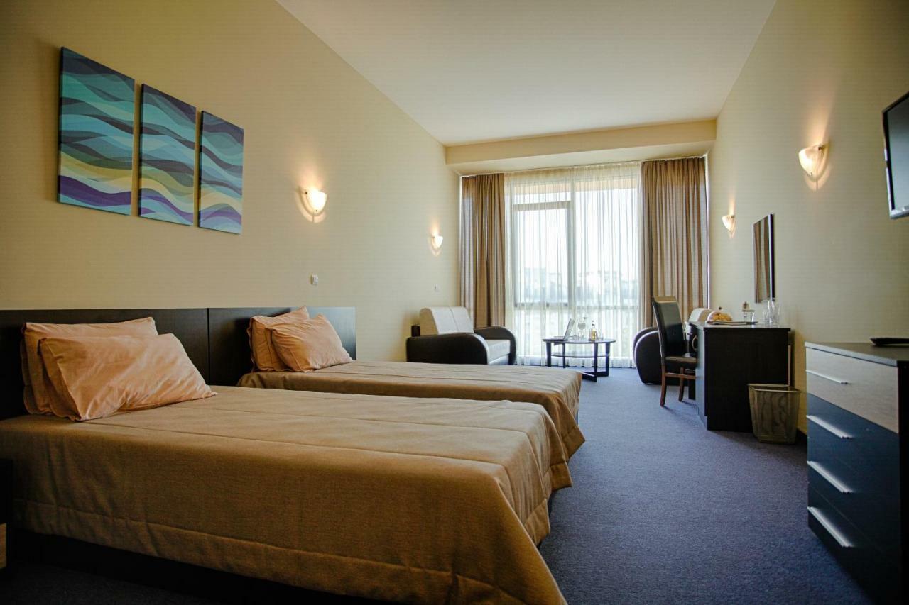 Hemus Hotel Sofia Buitenkant foto